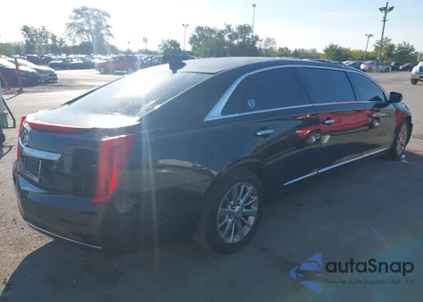 2015 Cadillac Xts V4U Coachbuilder Limousine z USA, uszkodzony, nr VIN 2GEXG6U38F9550036